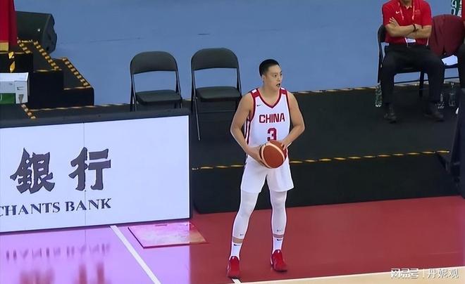 羽毛球夜战:漠南天虎队绝杀粤西霹雳队,速度优势明显防守强度拉满 羽毛球夜战:漠南天虎队绝杀粤西霹雳队,速度优势明显防守强度拉满