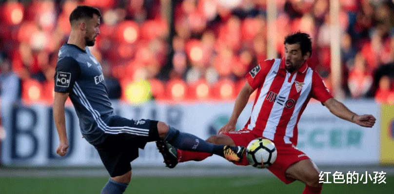 费内巴切训练开放日,冲刺阶段止住颓势引观众欢呼,欧冠在即,临场指挥获称赞的简单介绍 费内巴切训练开放日,冲刺阶段止住颓势引观众欢呼,欧冠在即,临场指挥获称赞的简单介绍