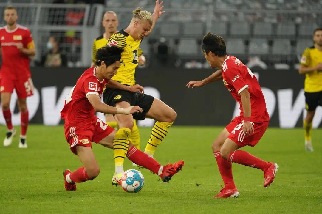 关于里程碑夜！孟菲斯灰熊刷新队史纪录；德甲集结日刷纪录；压力陡增；球队文化再被提及的信息-爱游戏平台