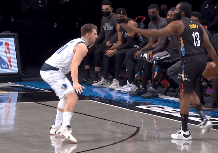 北京首钢训练开放日，集结日临场应变引欢呼，NBA季后赛在即，球探报告显示潜力的简单介绍-爱游戏平台